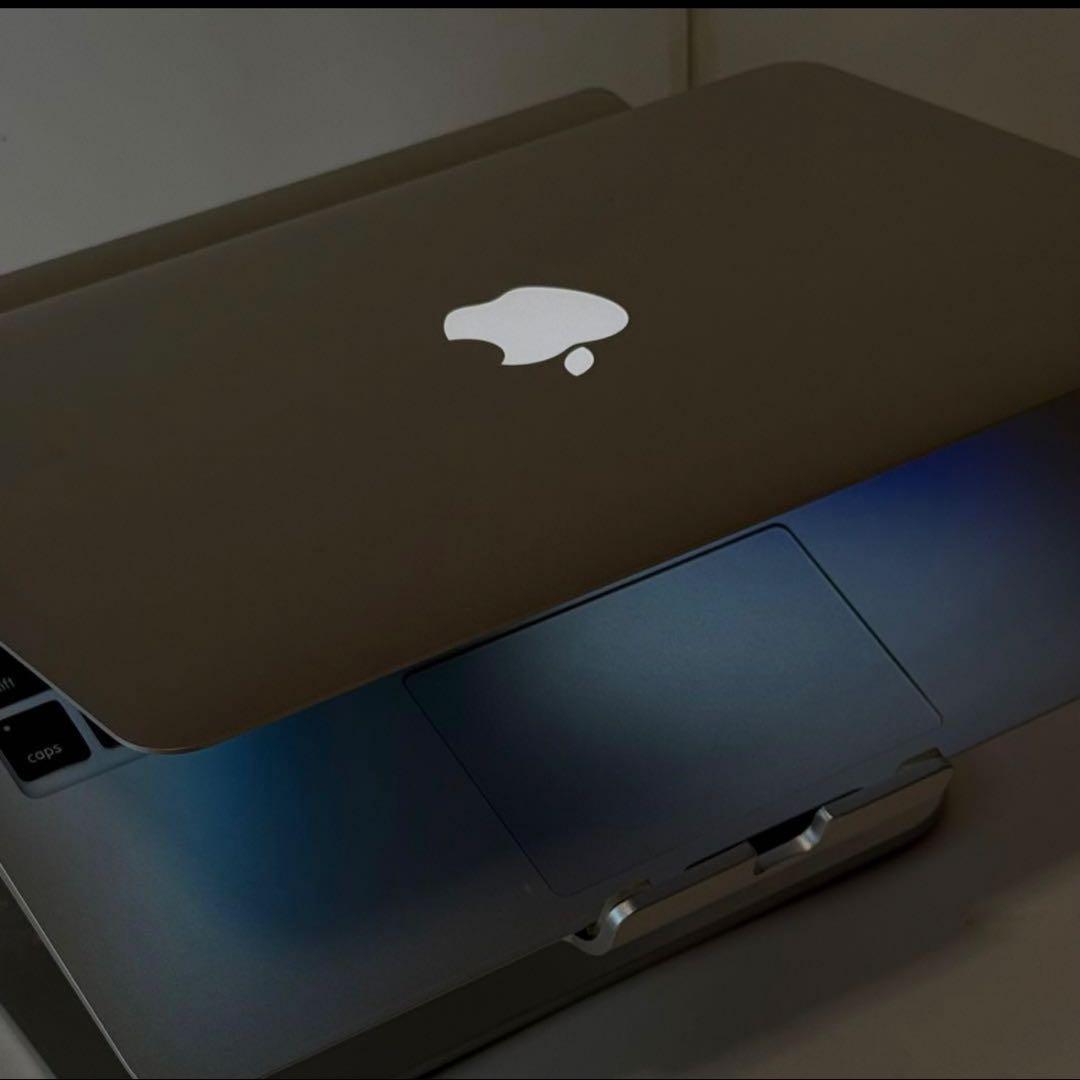【薄型軽量】美品 MacBook Air11インチ付属品完備 ZOOM/オフィス