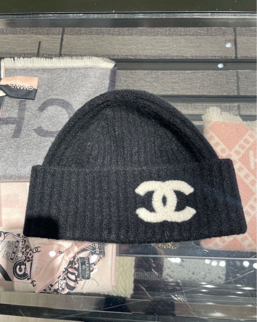 正規 CHANEL 24秋冬限定 ロゴ ニット帽 ウール 黒 24K ニット帽