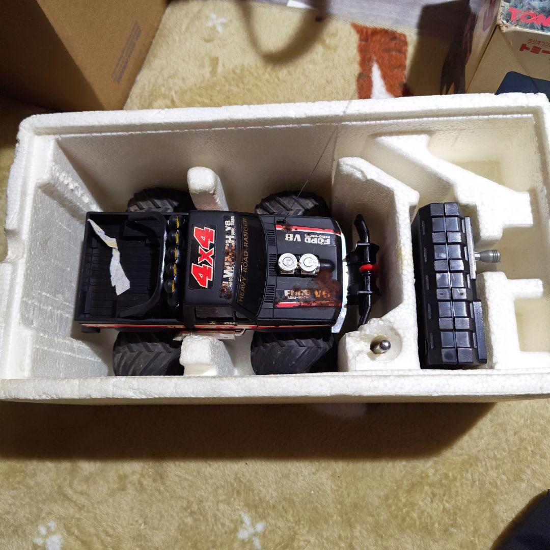 TOMY 4WDラジオレーサー