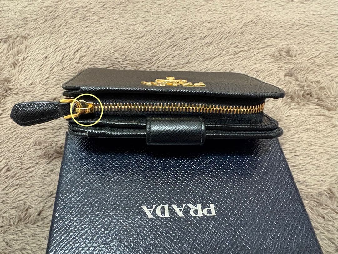 ココ⚫︎PRADA ミニ財布 サフィアーノレザー L字ファスナー