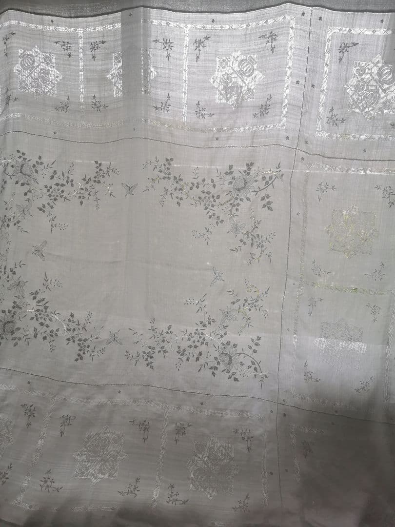 アンティーク ニードルワーク 舞う蝶と花の手刺繍＆フィレレース大判クロスカーテン