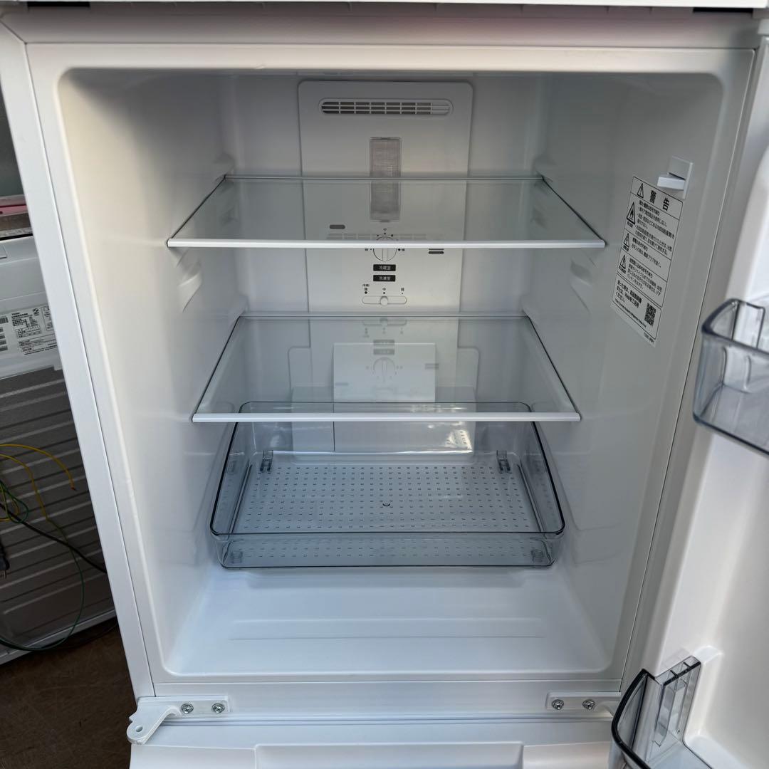 C7434★2023年製美品★シャープ冷蔵庫マットホワイト右.左開き　自動霜取り