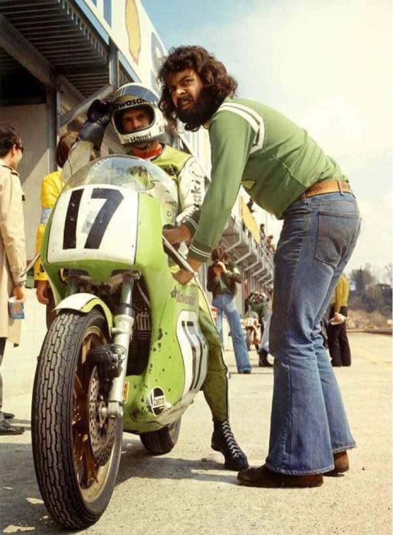 W it's 1/12 Kawasaki MACH Ⅲ 750SS