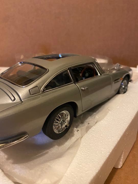ジェームズボンドカーDB5 collectibles