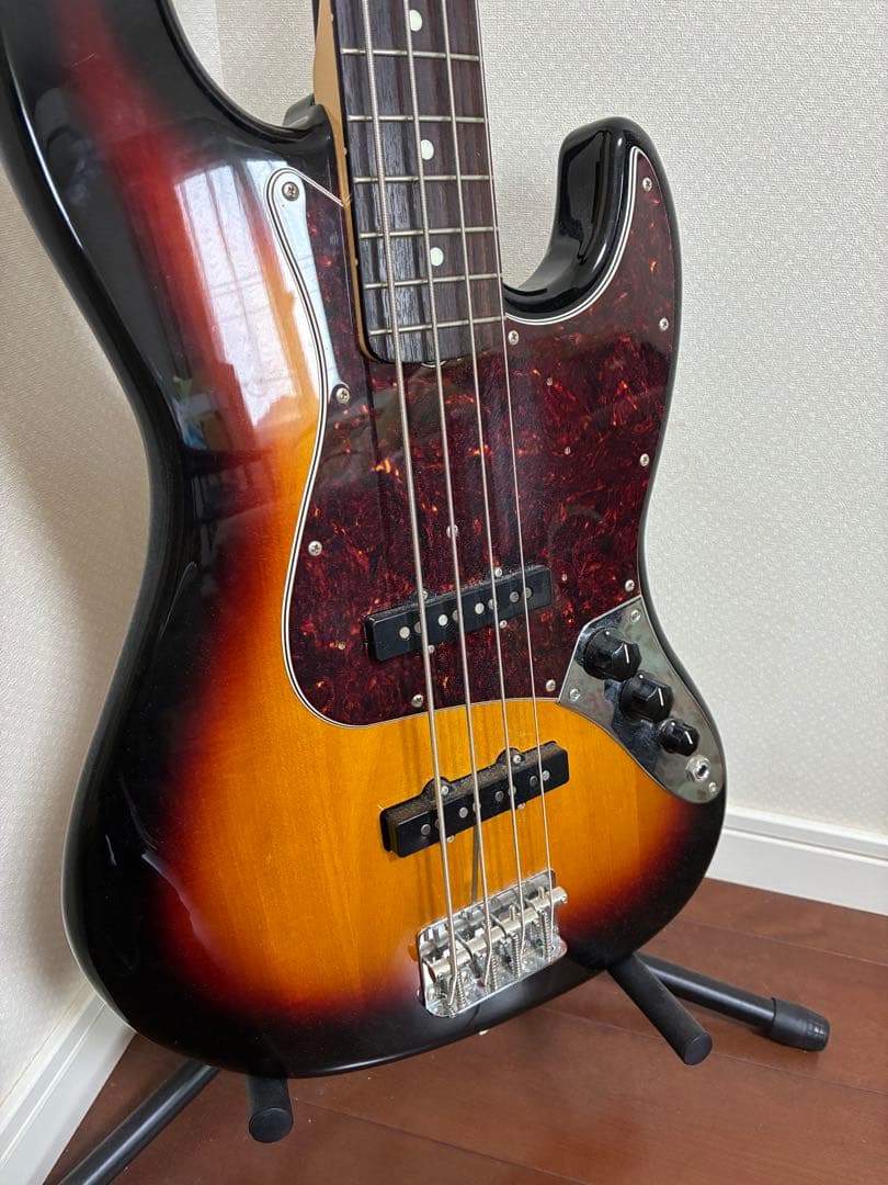 Fender Jazz Bass サンバースト 4弦