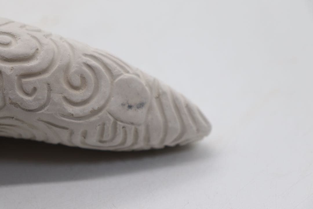 益子焼　オブジェ　坂田甚内作　白陶深甚紋テトラポット　現代の縄文土器250818