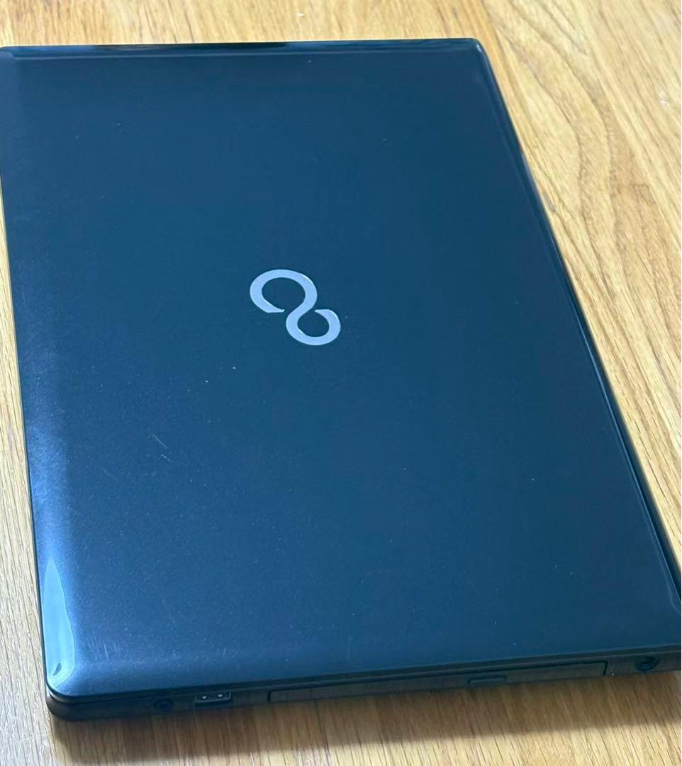 富士通AH53/U/i7/SSD256GB/16G/Blu-ray/Office