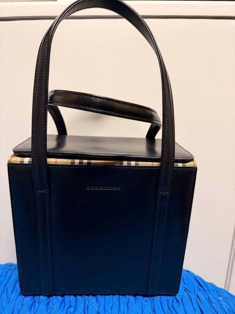 d*2様 BURBERRY スクエア型 ハンドバッグ レザー ノバチェック ブラ