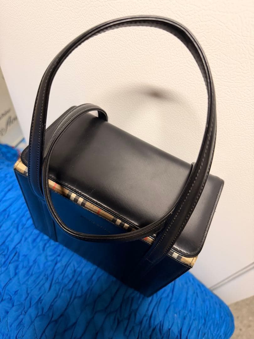 d*2様 BURBERRY スクエア型 ハンドバッグ レザー ノバチェック ブラ