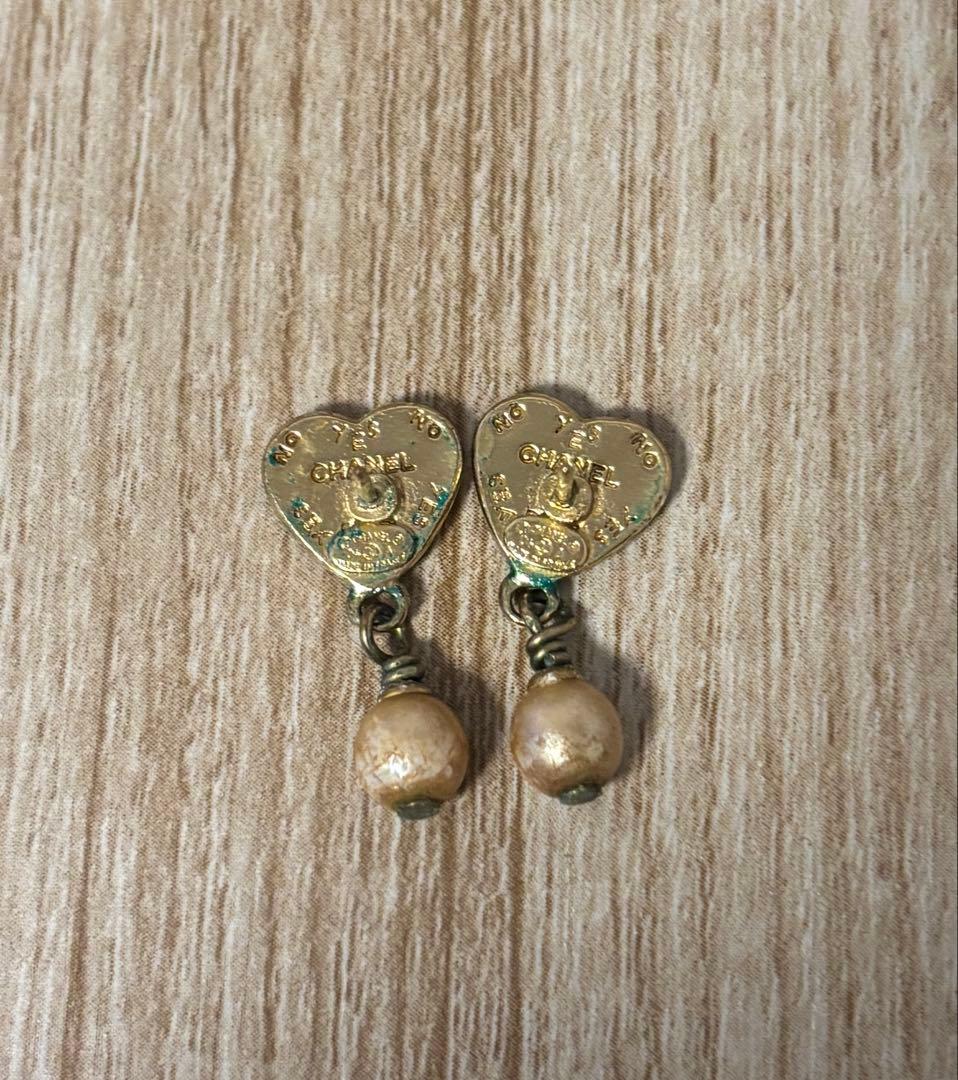 CHANEL ハート型ドロップピアス