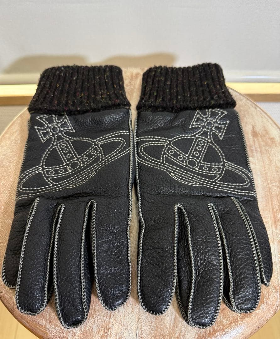 ヴィヴィアンウエストウッド 手袋　グローブ　レザー　鹿革　ブラック　刺繍
