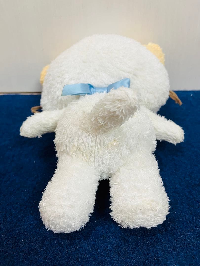 マシュマロみたいなふわふわにゃんこ　サンリオ　ポーズ　ぬいぐるみ