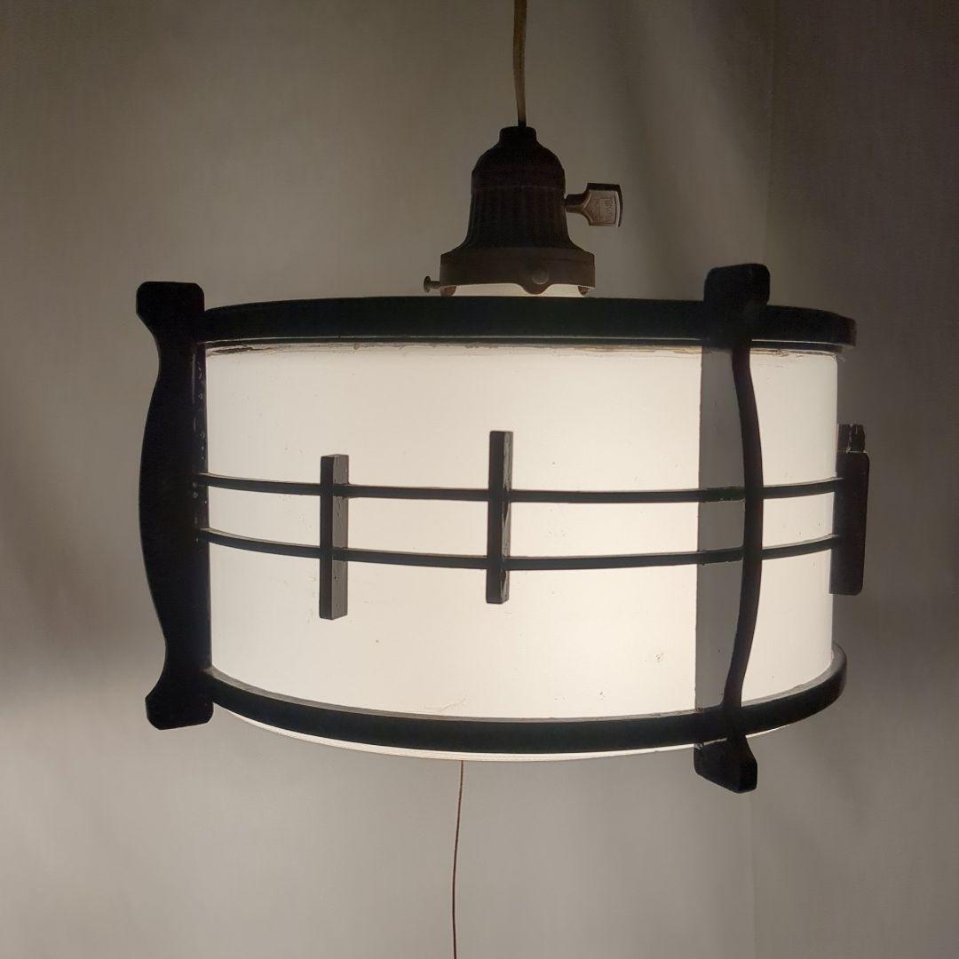 昭和レトロ　乳白ガラス　木枠ペンダントライト 電笠 　吊り照明　アンティーク