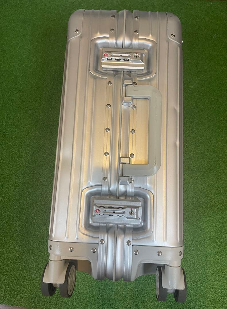 キャリーケース　機内持込サイズ