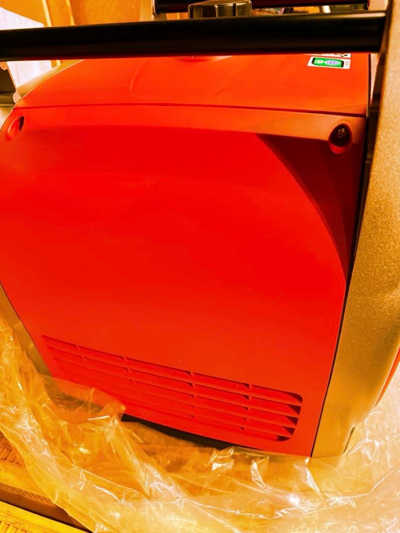 最安値　新ダイワshindaiwa iEG2000M エンジン発電機　新品！