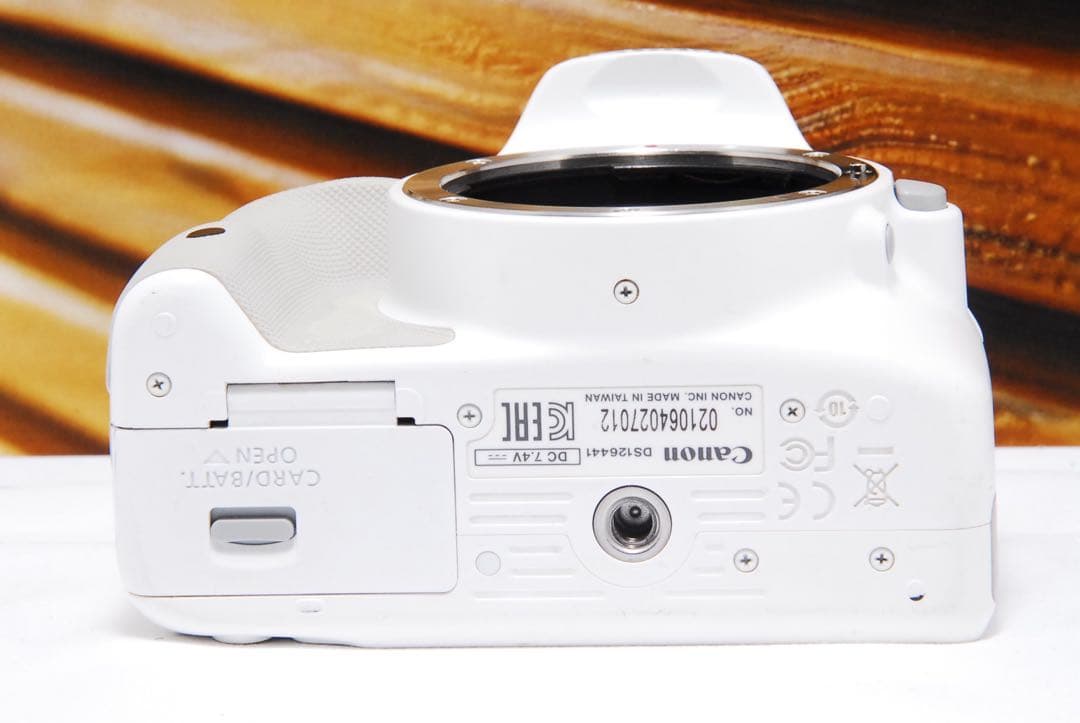 人気のホワイト！ Canon EOS kiss X7 スマホ転送 STMレンズ