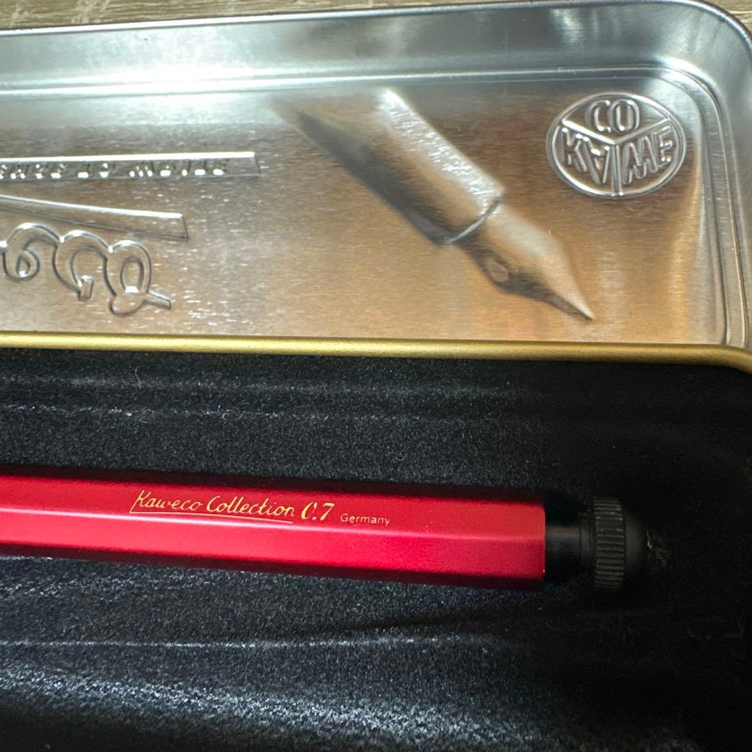 カヴェコスペシャル　レッド0.7mm ブラック軸0.5mmに変更