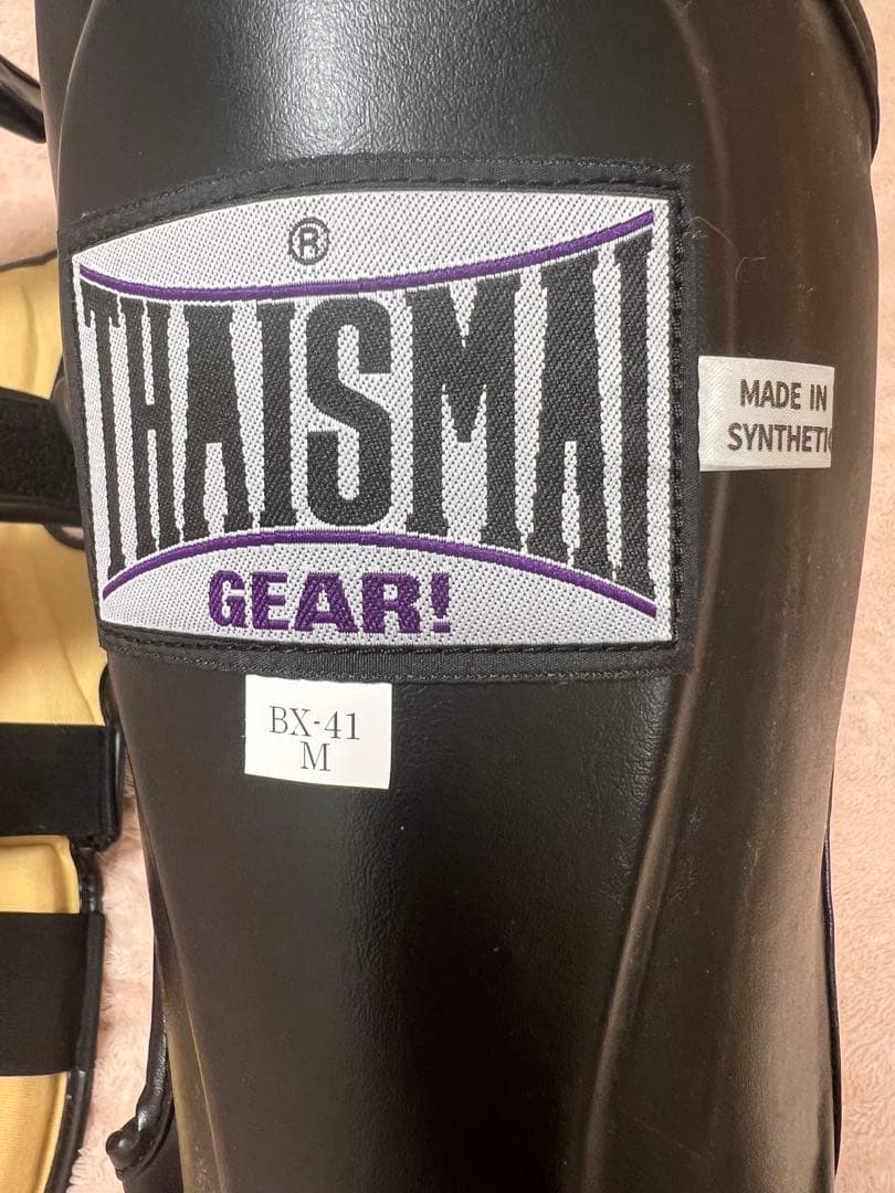 ボクシンググローブ、レッグガード、マウスピース