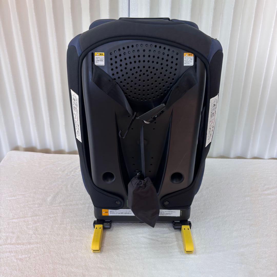 クリーニング済　☆美品☆　アップリカ　フォームフィット　ISOFIX　ネイビー黒
