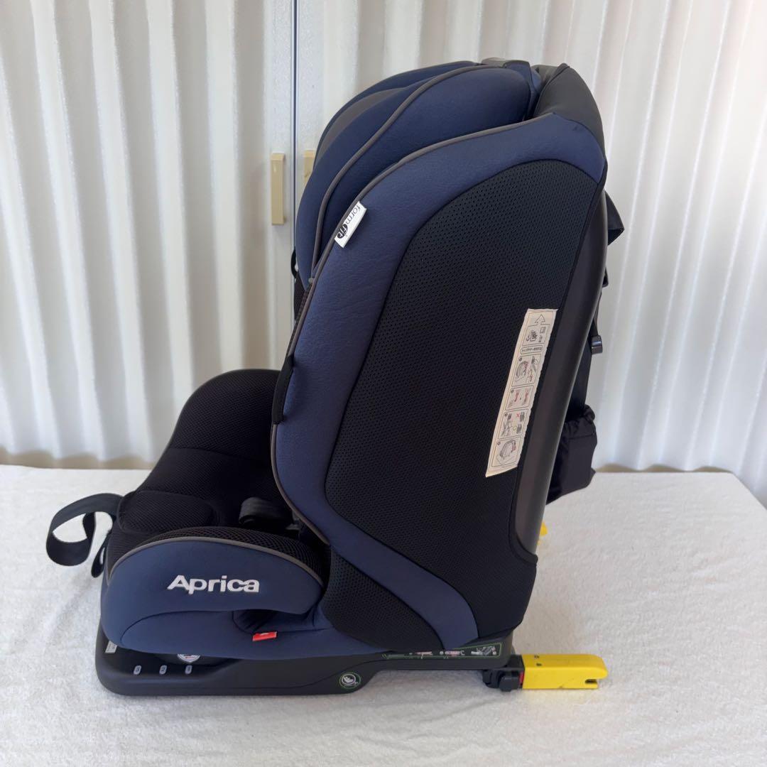 クリーニング済　☆美品☆　アップリカ　フォームフィット　ISOFIX　ネイビー黒