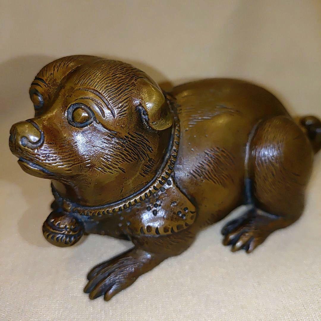 ブロンズ 犬の彫刻　犬の置物　芸術オブジェ