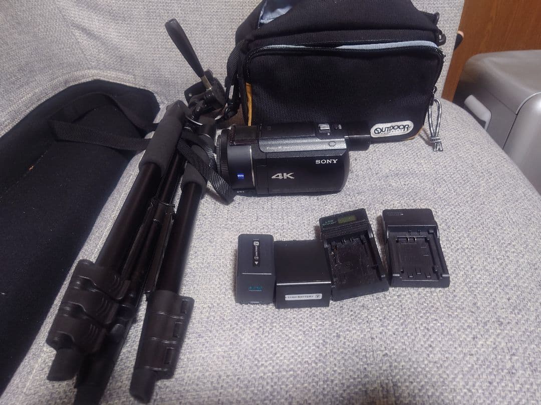 SONY 4K HANDYCAM FDR-AX60 三脚付き美品