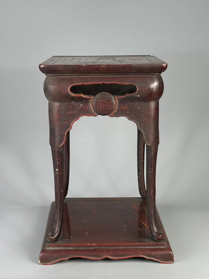 朝鮮古美術　李朝時代　李朝　漆塗卓　飾り台　香炉台　漆芸　時代卓　韓国美術