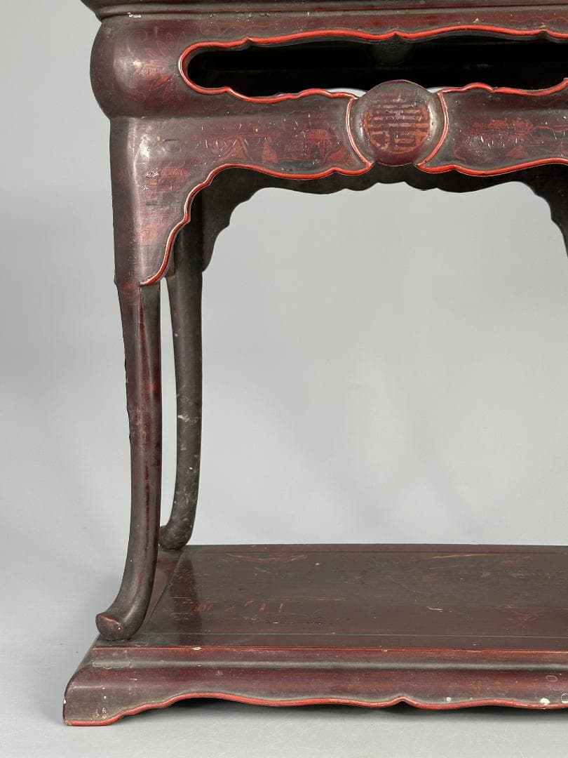 朝鮮古美術　李朝時代　李朝　漆塗卓　飾り台　香炉台　漆芸　時代卓　韓国美術