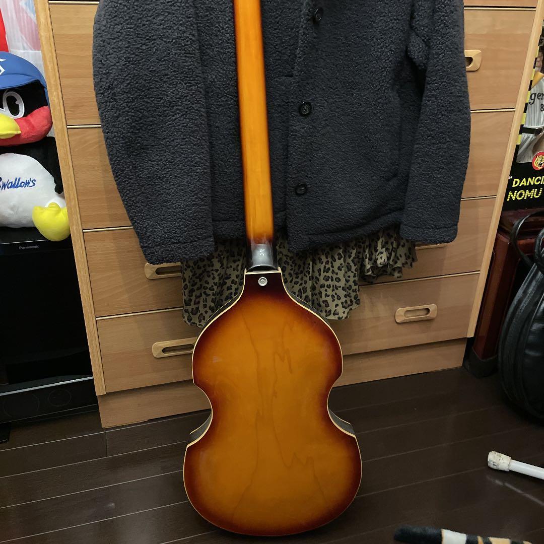 矢沢永吉フィギュアとベースギター2本