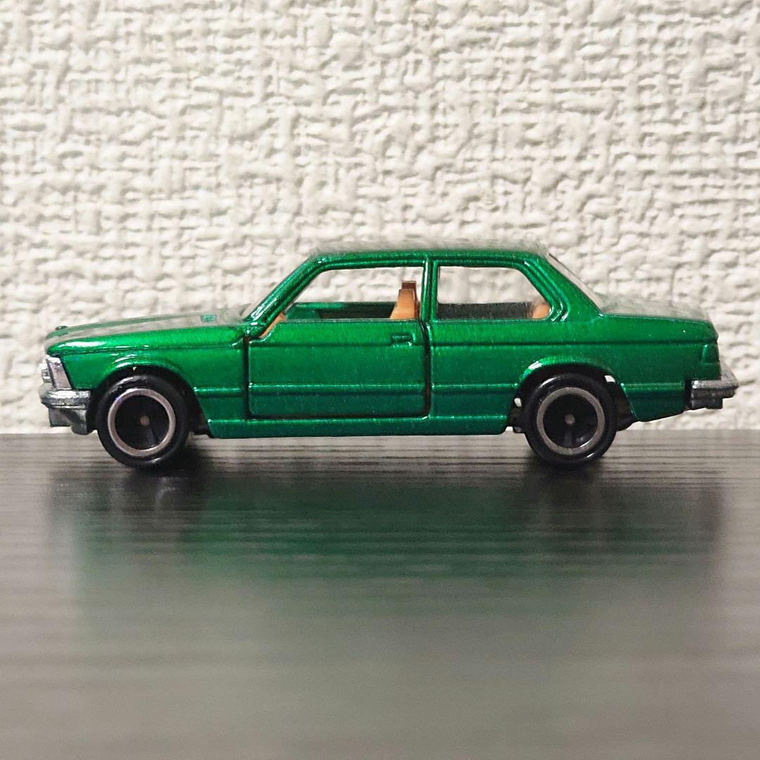 TOMICA　トミカ　BMW　320i　緑色　箱付き