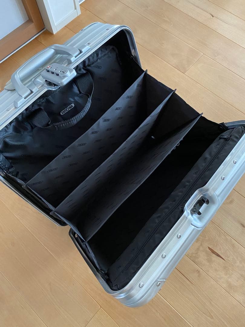 【美品】RIMOWA リモワ トパーズ ビジネストローリー 2輪