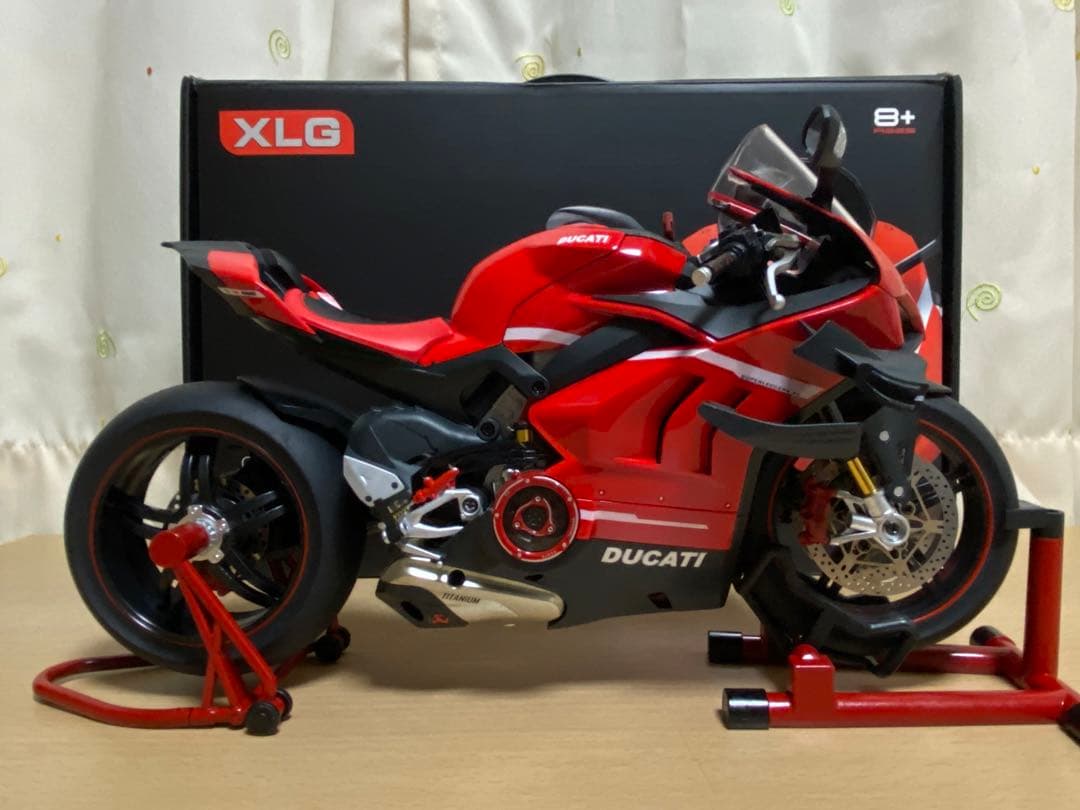 DUCATI パニガーレv4 スーパーレッジェーラ 1/7スケール　ドゥカティ