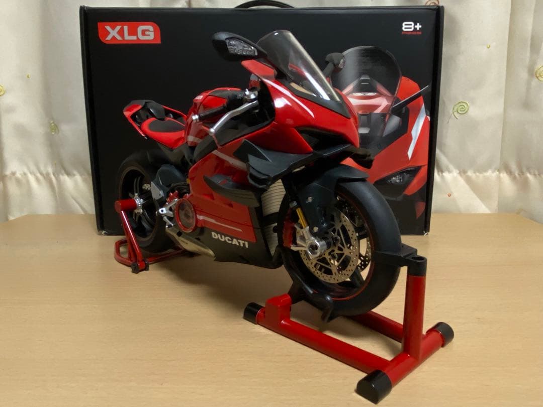 DUCATI パニガーレv4 スーパーレッジェーラ 1/7スケール　ドゥカティ