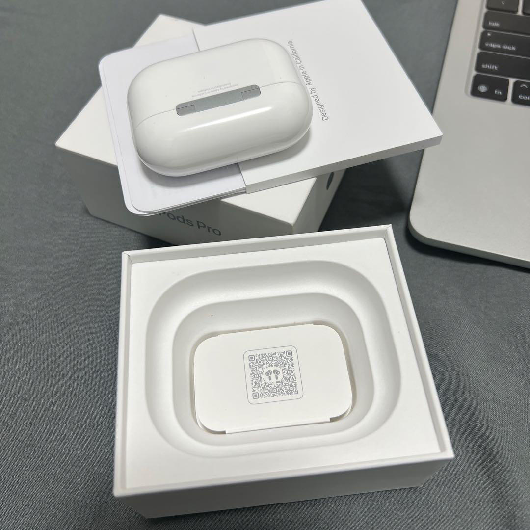 AirPods Pro 3 充電ケース付き