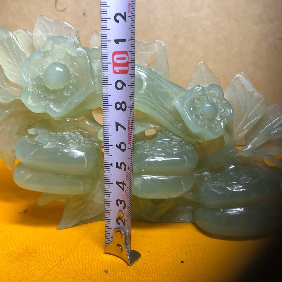 翡翠？彫刻置物