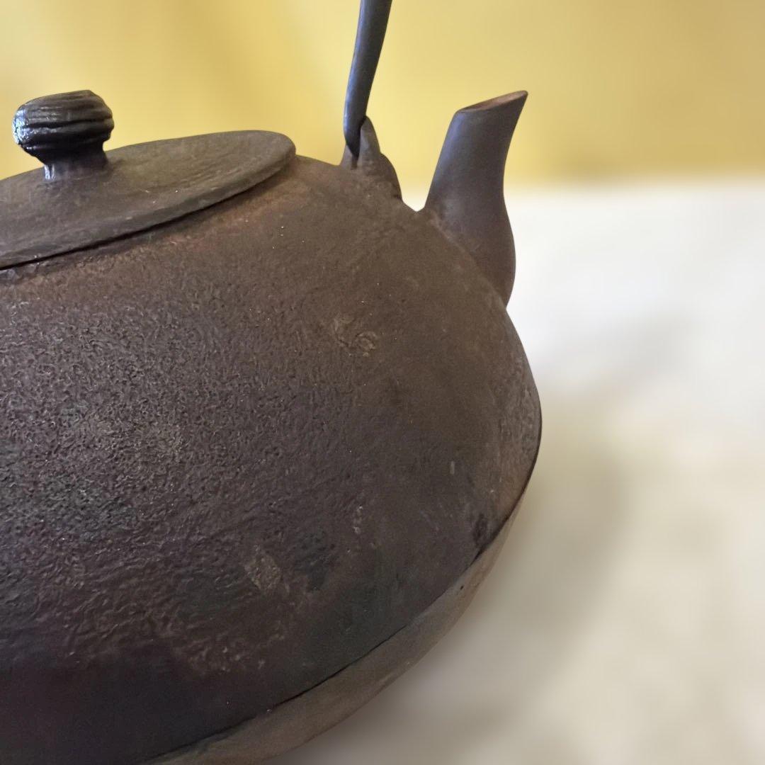 鋳鉄製丸型鉄瓶 黒色 使用感あり