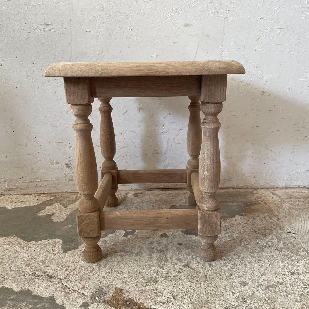 ビンテージ　サイドテーブル ベッドサイドテーブル　小　剥離