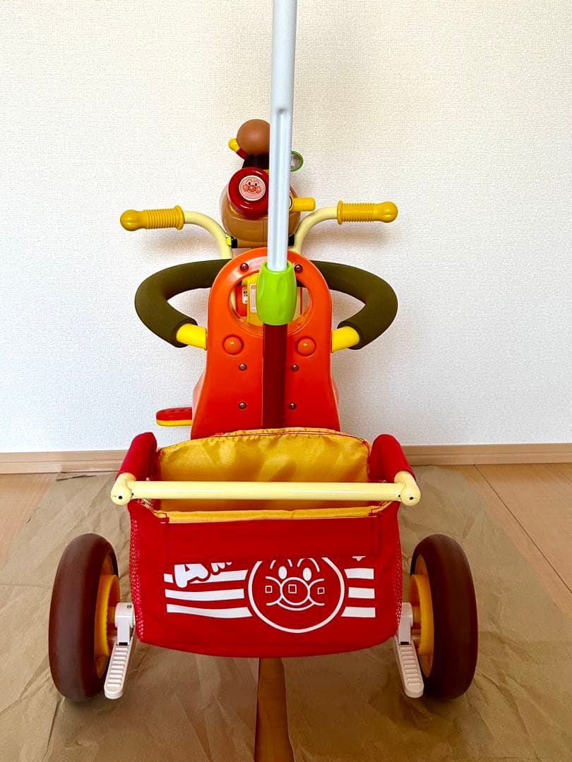 【美品】アンパンマン・三輪車