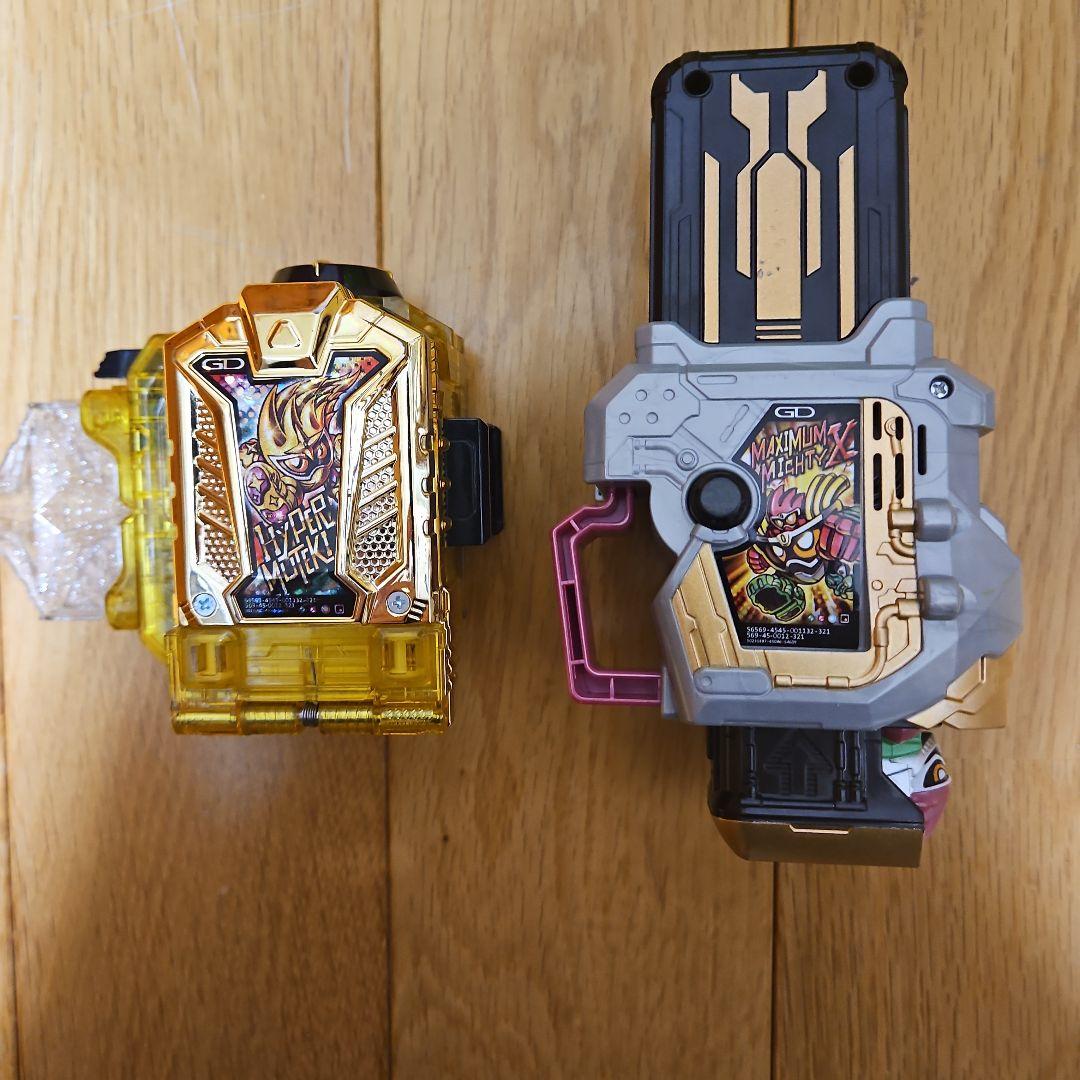 仮面ライダーエグゼイド DXゲーマドライバー ガシャット セット売り