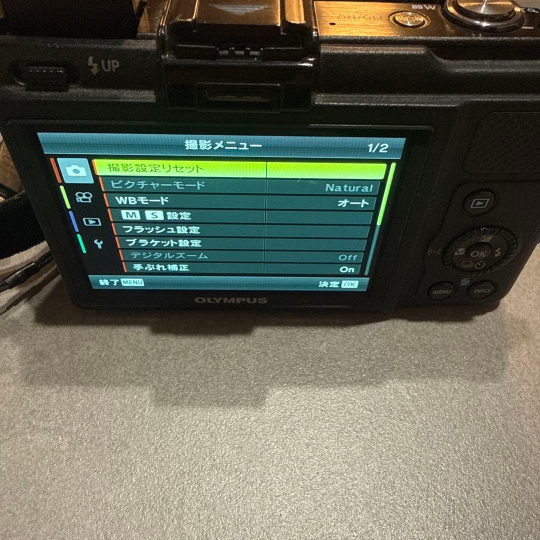 中古品　OLYMPUS XZ-1 コンパクトデジカメ