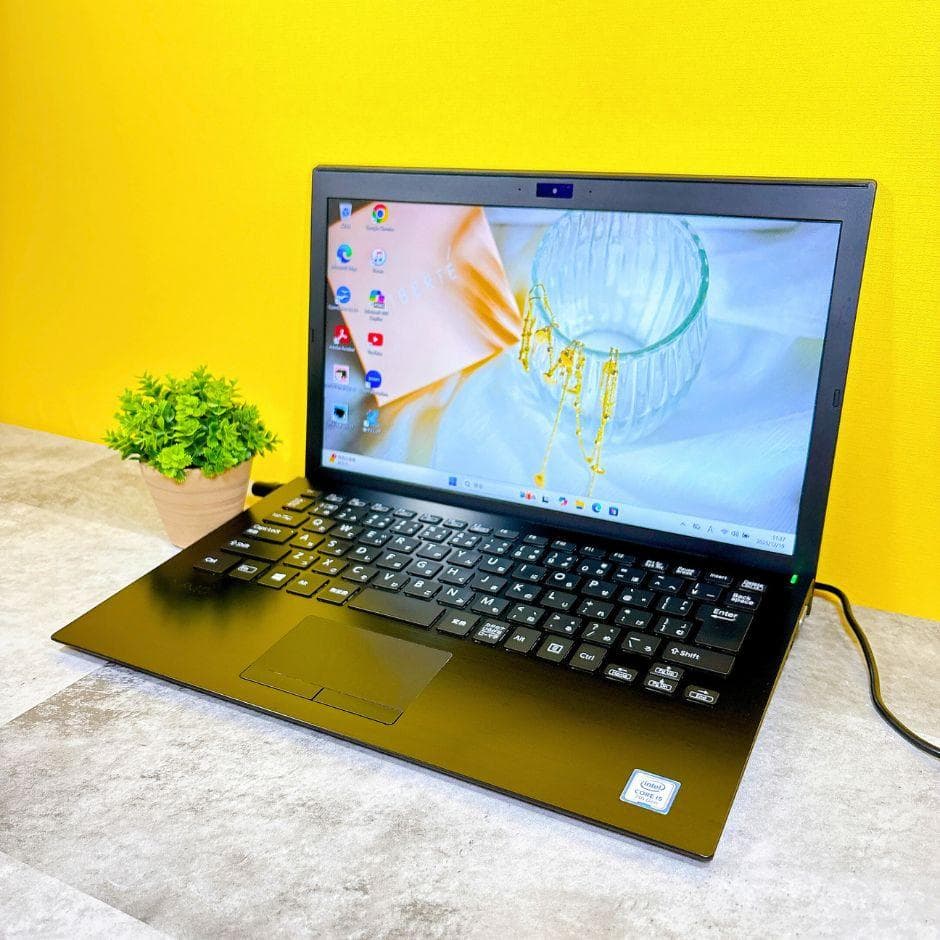 小型軽量❣ｉ5 ＆快適SSD✨カメラ付き フルHD 仕事趣味 Windows11