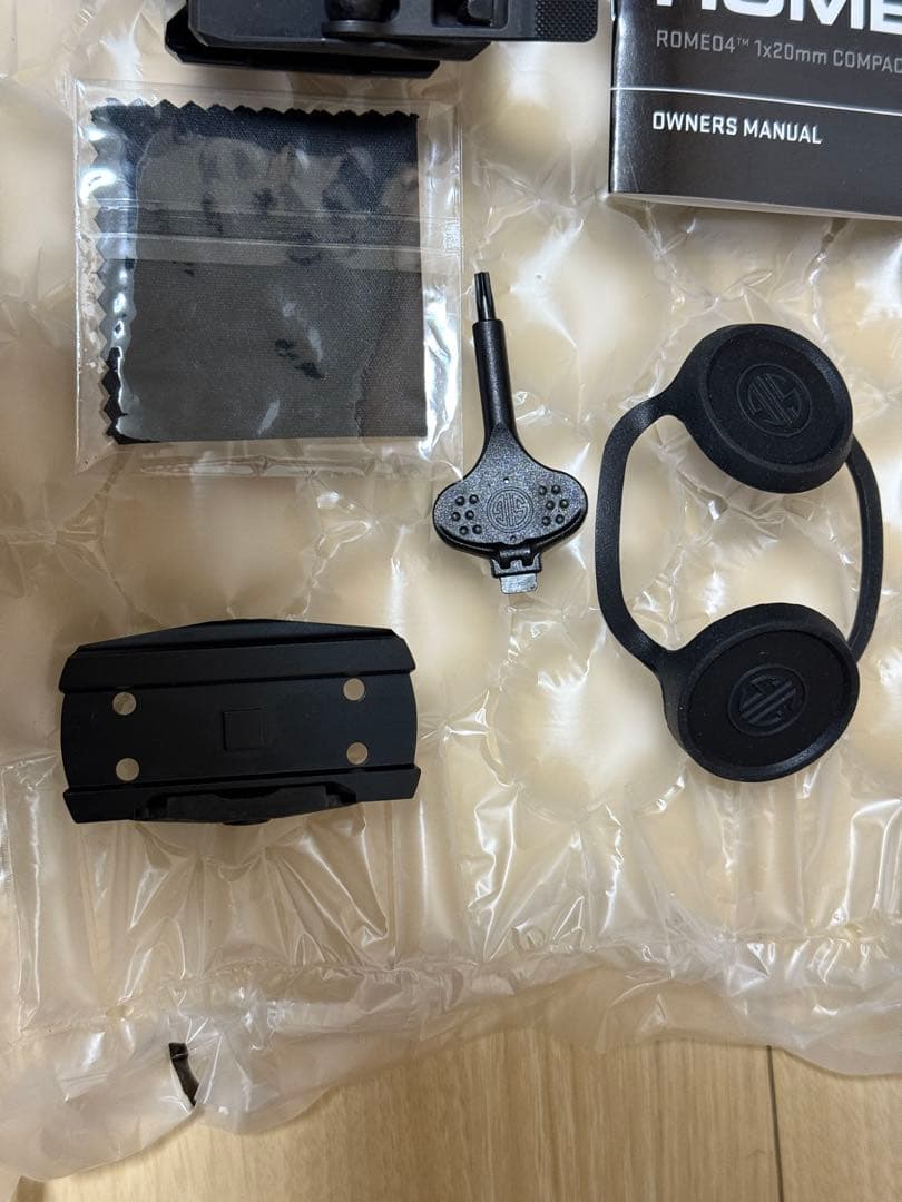 SIG SAUER Romeo4H 実物