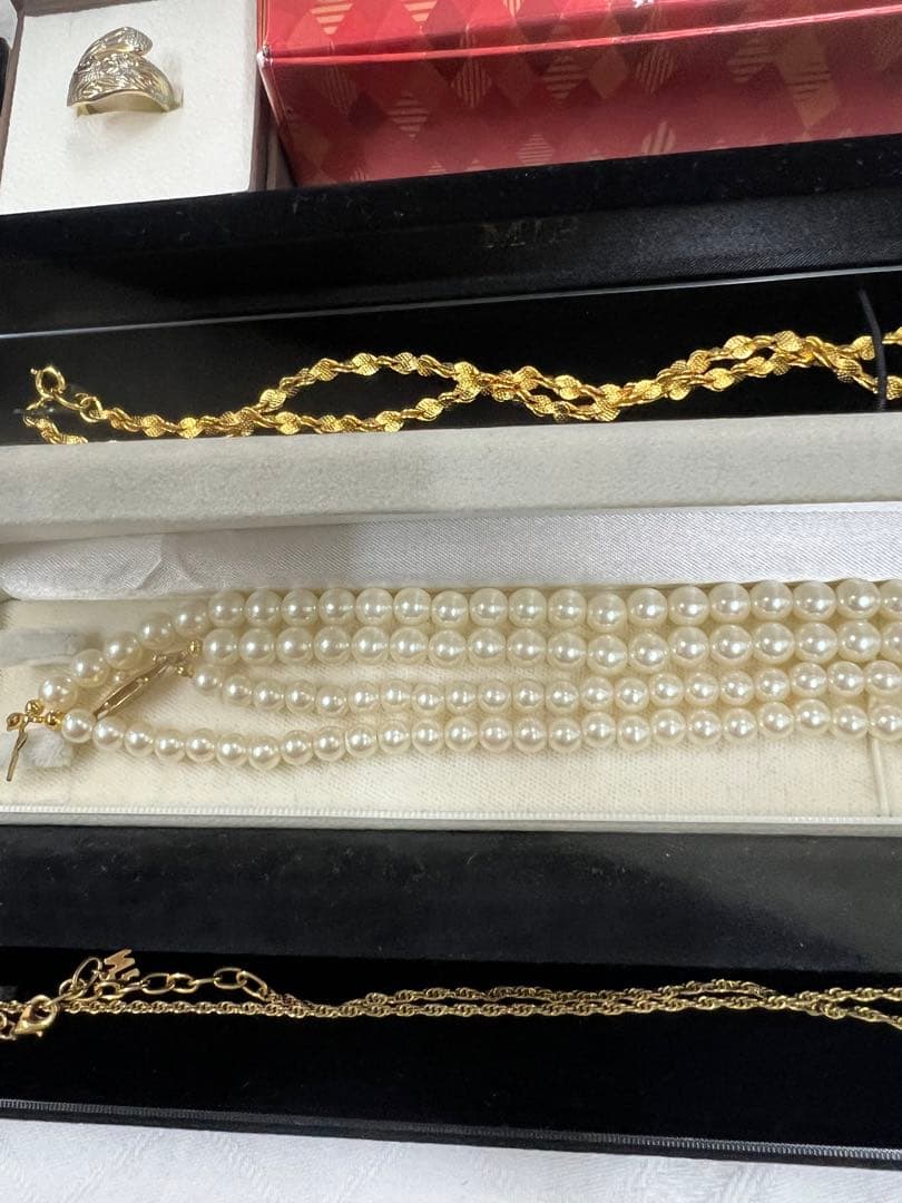 真珠　サンゴネックレス　イミテーションのアクセサリーまとめて　中古品