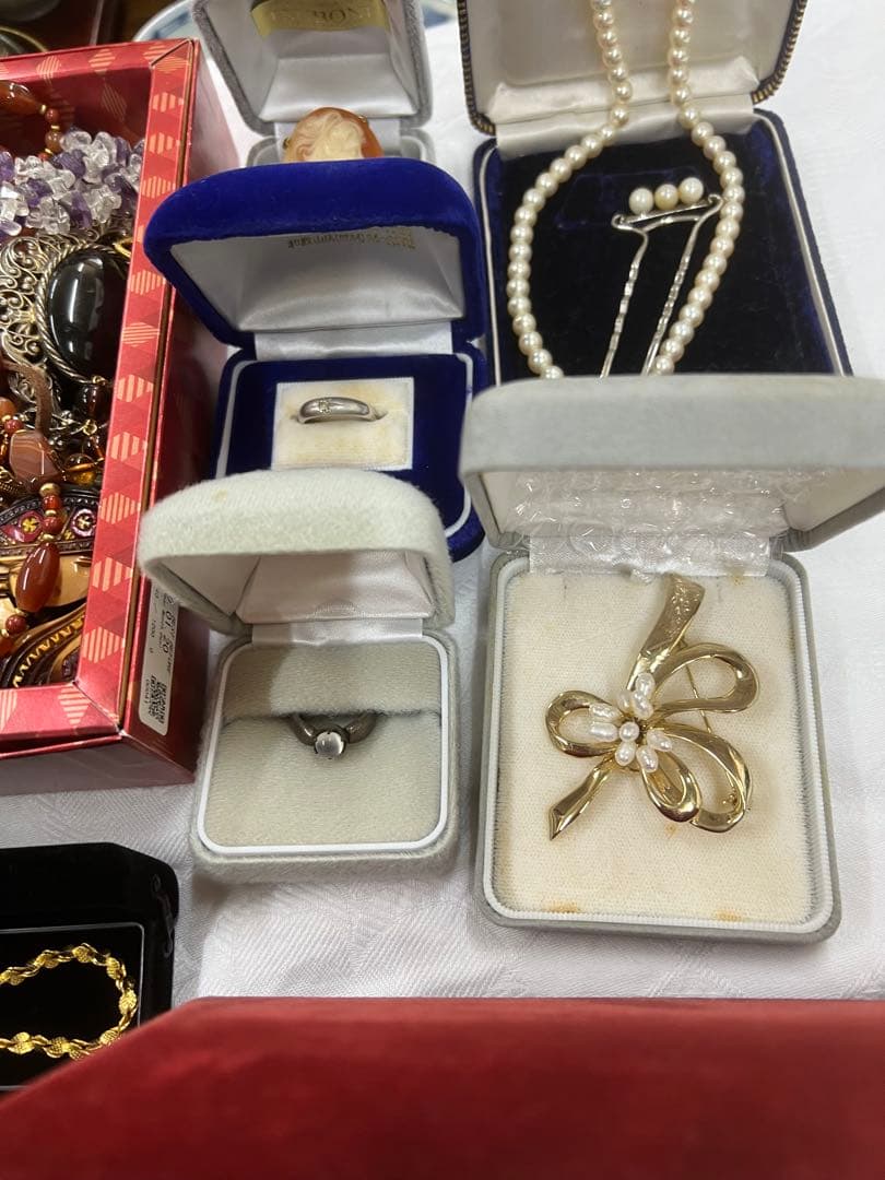 真珠　サンゴネックレス　イミテーションのアクセサリーまとめて　中古品