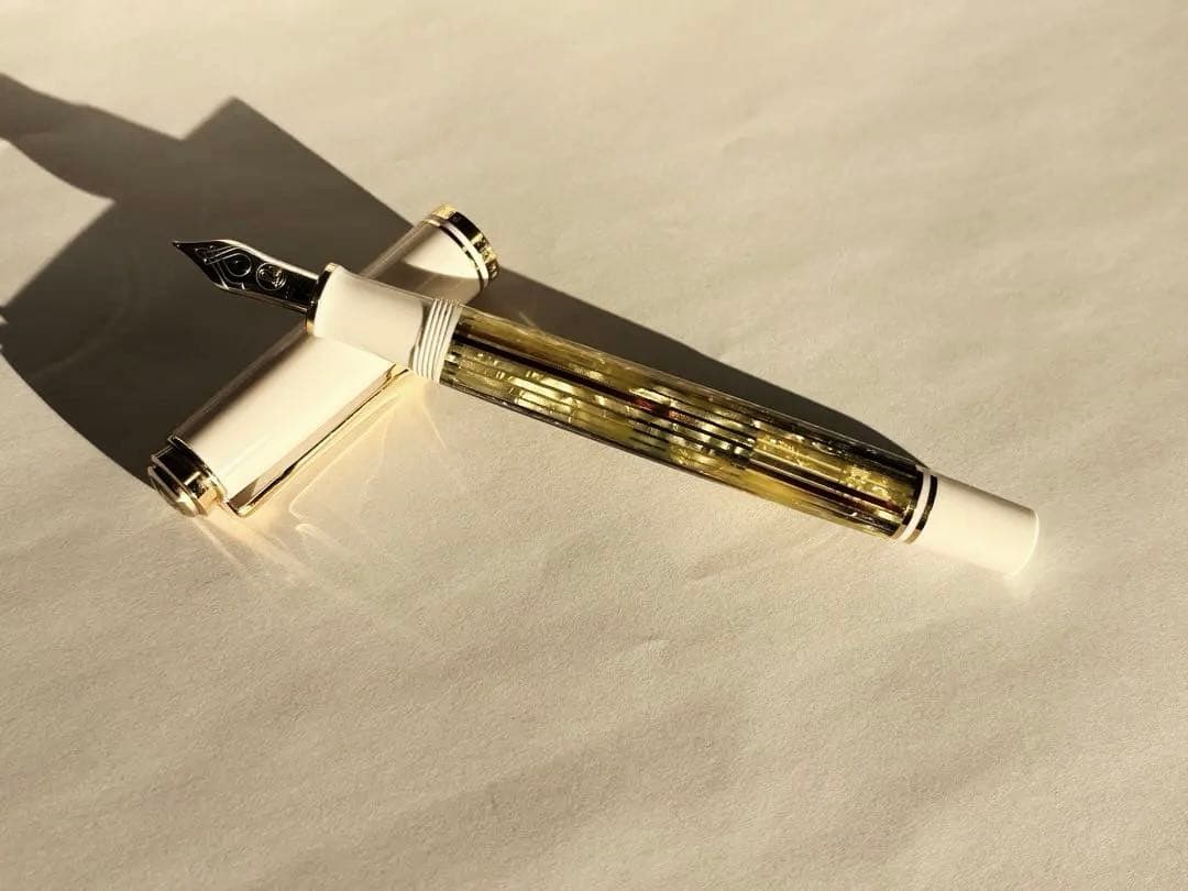 Pelikan 万年筆 スーベレーン M400 F ホワイトトータス