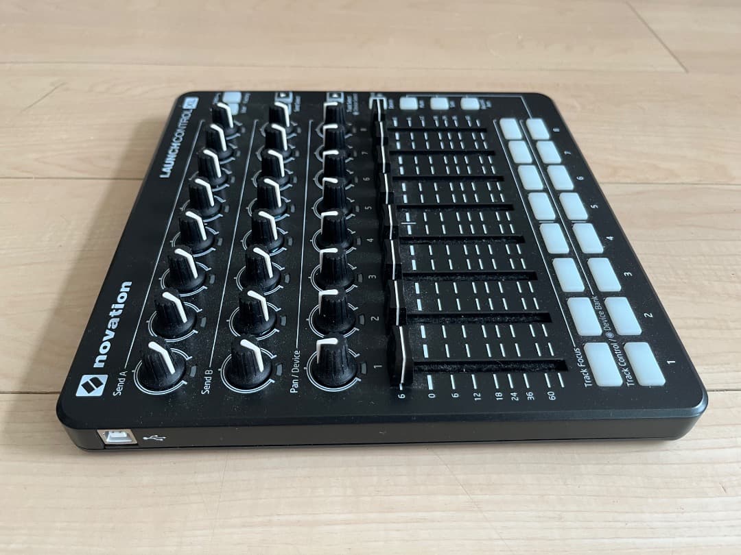 [美品] NOVATION LaunchControl XL MK2