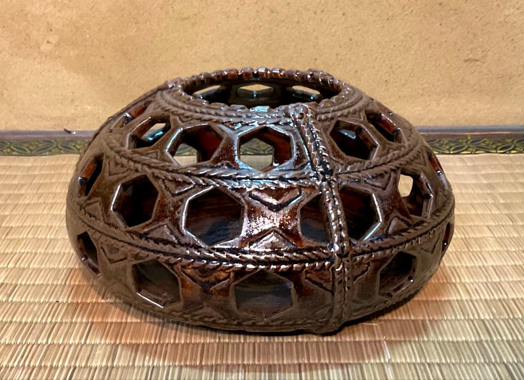 膳所焼　岩崎新定　篭目花入＆黄金掛け花入　淡海ぜぜ　陽炎園造　共箱　剣山付　陶芸