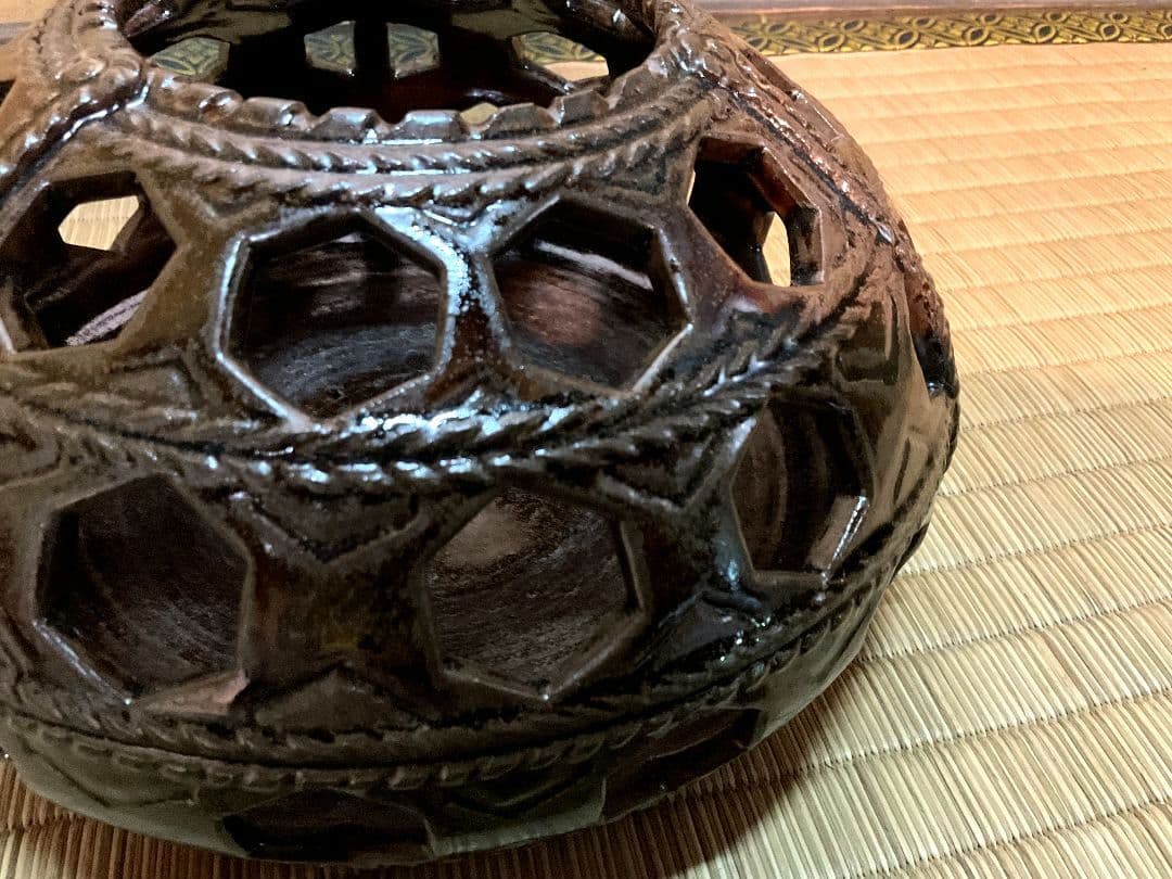 膳所焼　岩崎新定　篭目花入＆黄金掛け花入　淡海ぜぜ　陽炎園造　共箱　剣山付　陶芸