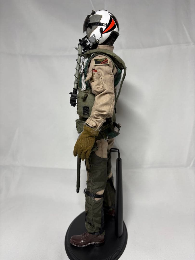 VeryHot製 VFA-154 BLACK KNIGHTS“ディカプリオ似 ”