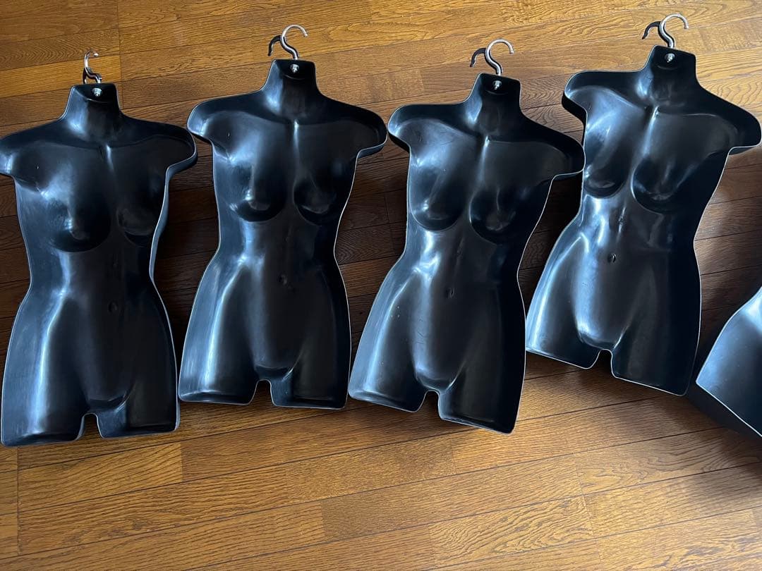 【新品未使用】ブラックマネキンハンガー　5体セット